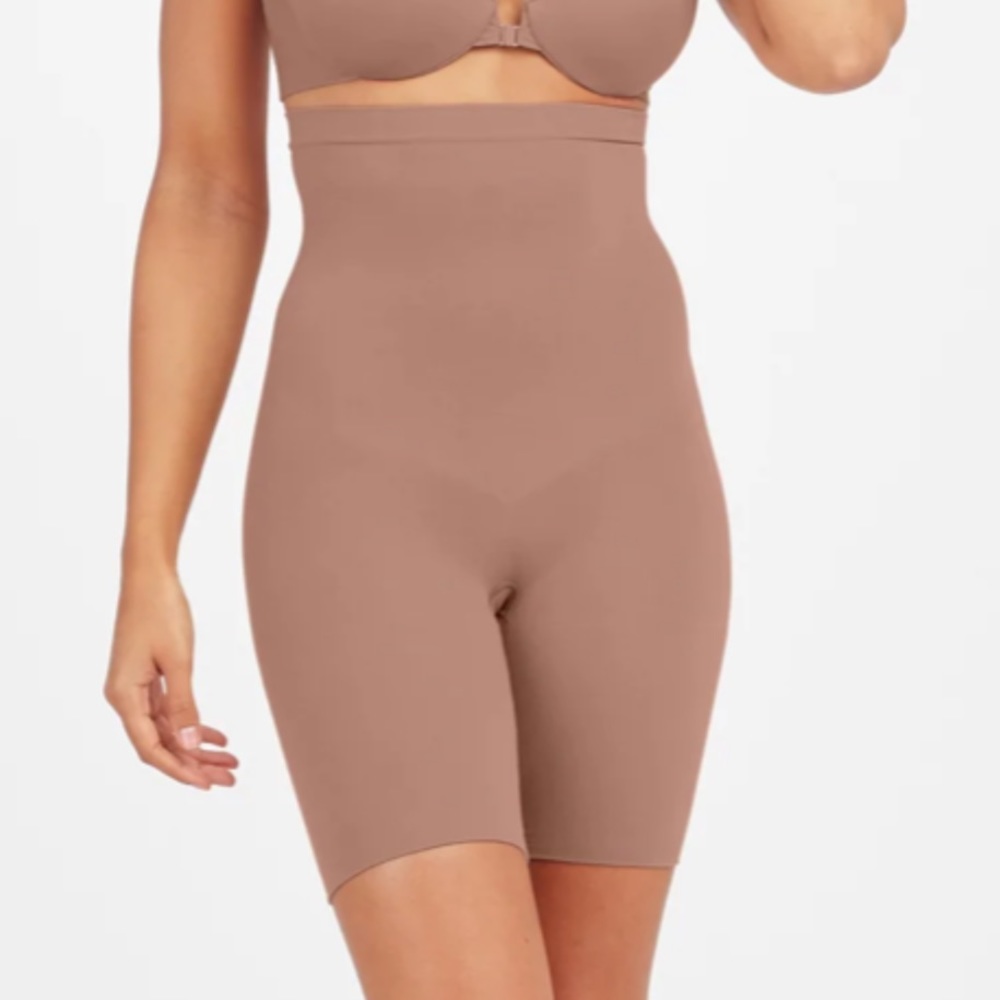 Nwot Spanx Higher Power Short